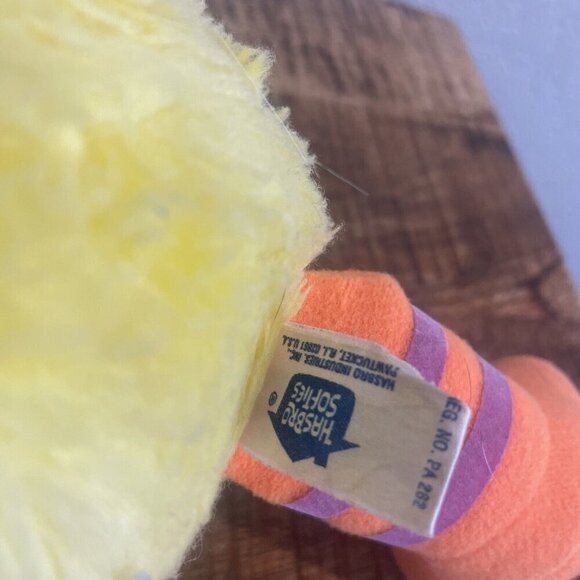 Sesame Street Hasbro Softies Baby Big Bird Yellow Stuffed Plush Vintage Toy - Picture 6 of 8